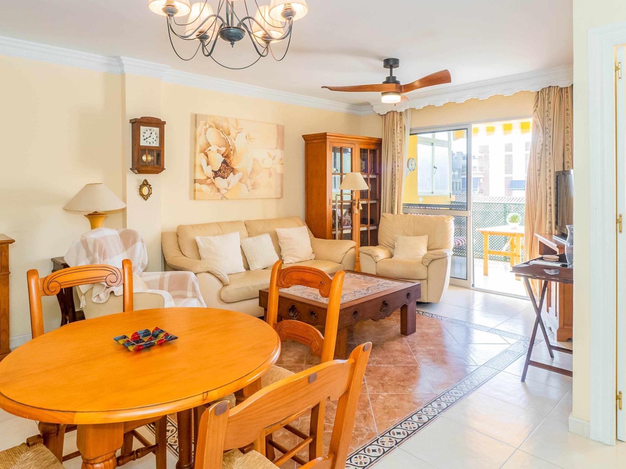 Centrico Apartamento Con Terraza En La Playa Appartement Rincón de la Victoria Buitenkant foto